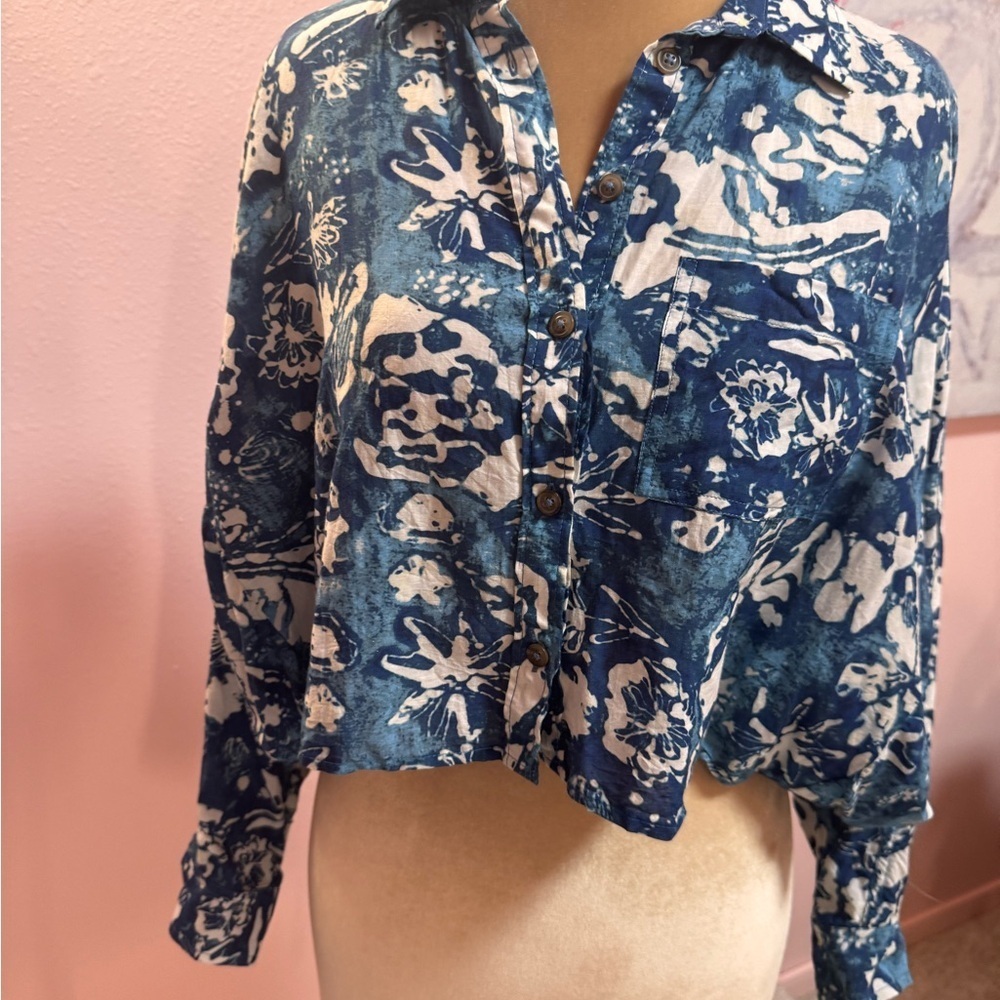 Pilcro Indigo Floral Button-Down Batwing Shirt Xs - Picture 2 of 9